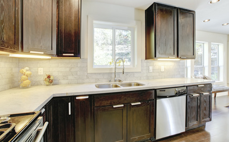 Rénovation cuisines rustiques : comment moderniser sans perdre le charme de l’authenticité ? Je Relooke Ma Cuisine